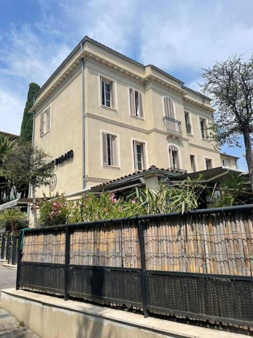 Ancien Hotel Particulier Loue Entier Grasse Exterior foto
